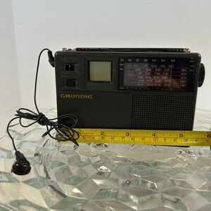 Grundig Traveller II 7-Band Travel Radio Receiver‎ Portable Tested